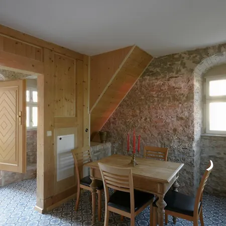 Sonnenschloss * Walbeck (Mansfeld-Sudharz)